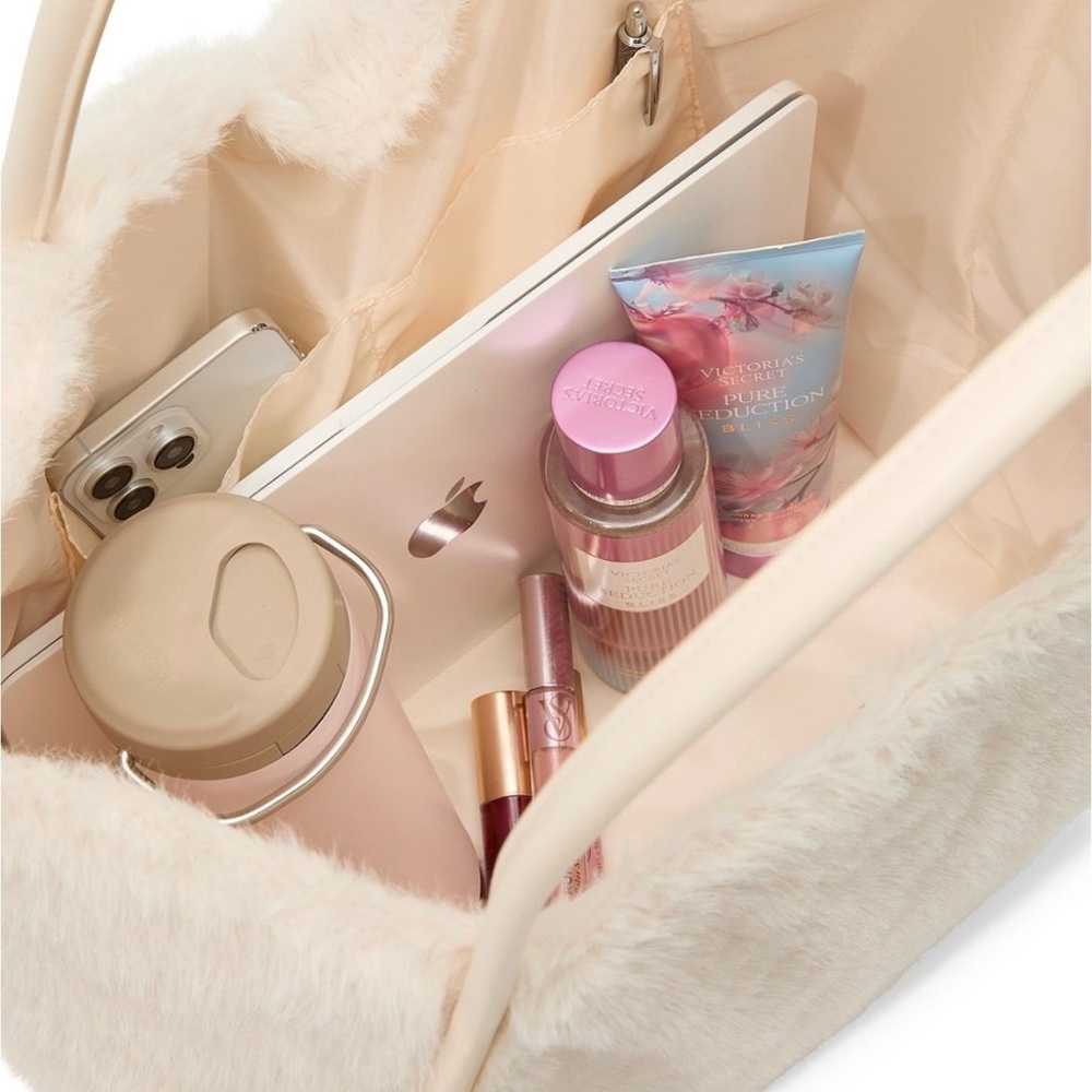 Victorias Secret PINK Cream Faux Fur Tote Bag - Picture 3 of 4